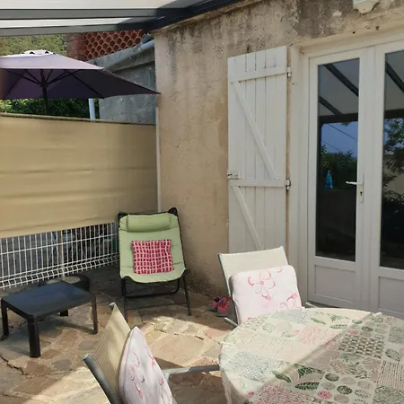 Appartement Les Restanques Du Sud 2 *